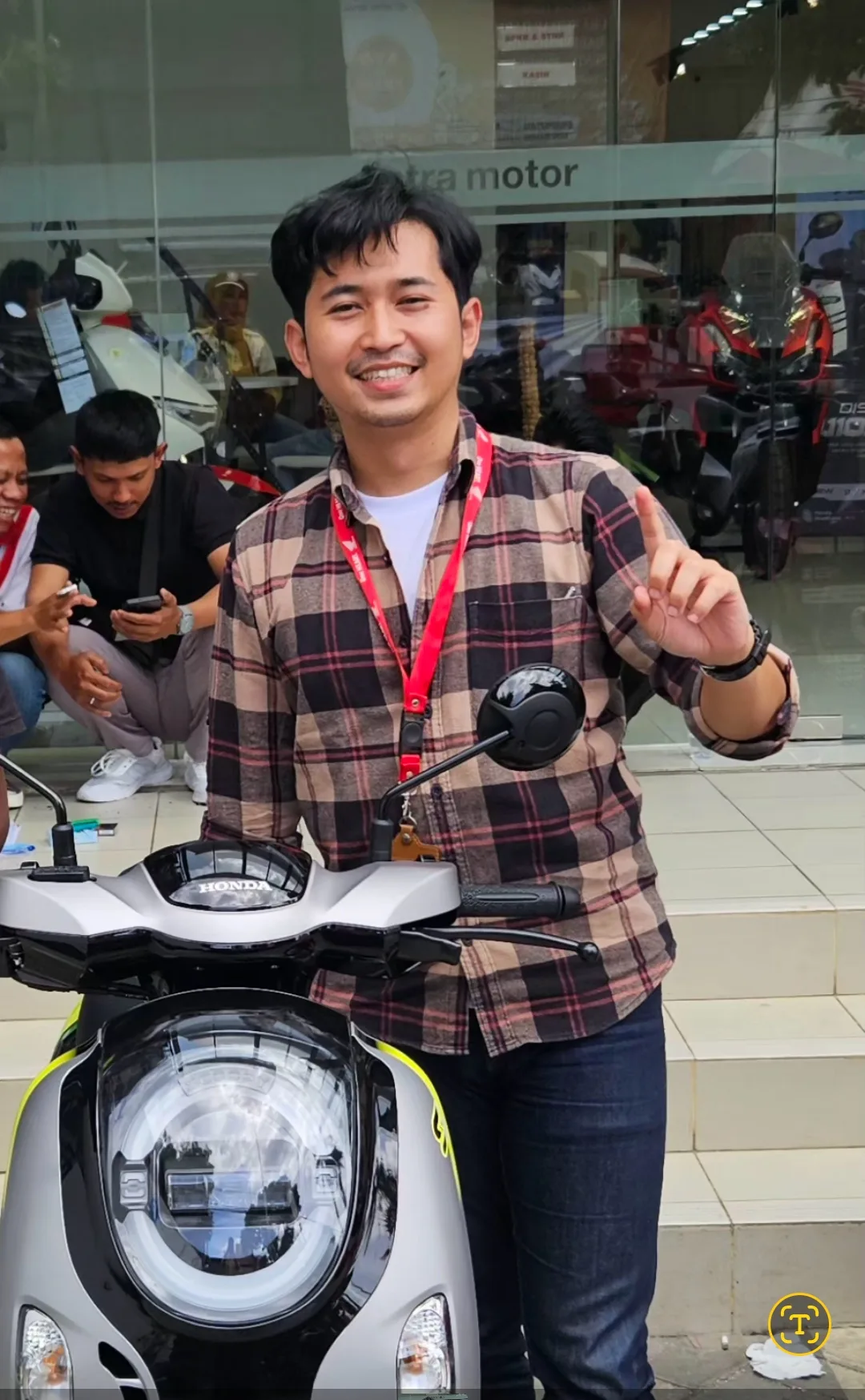 Viran Indra Augusta, sales Honda Sukabumi
